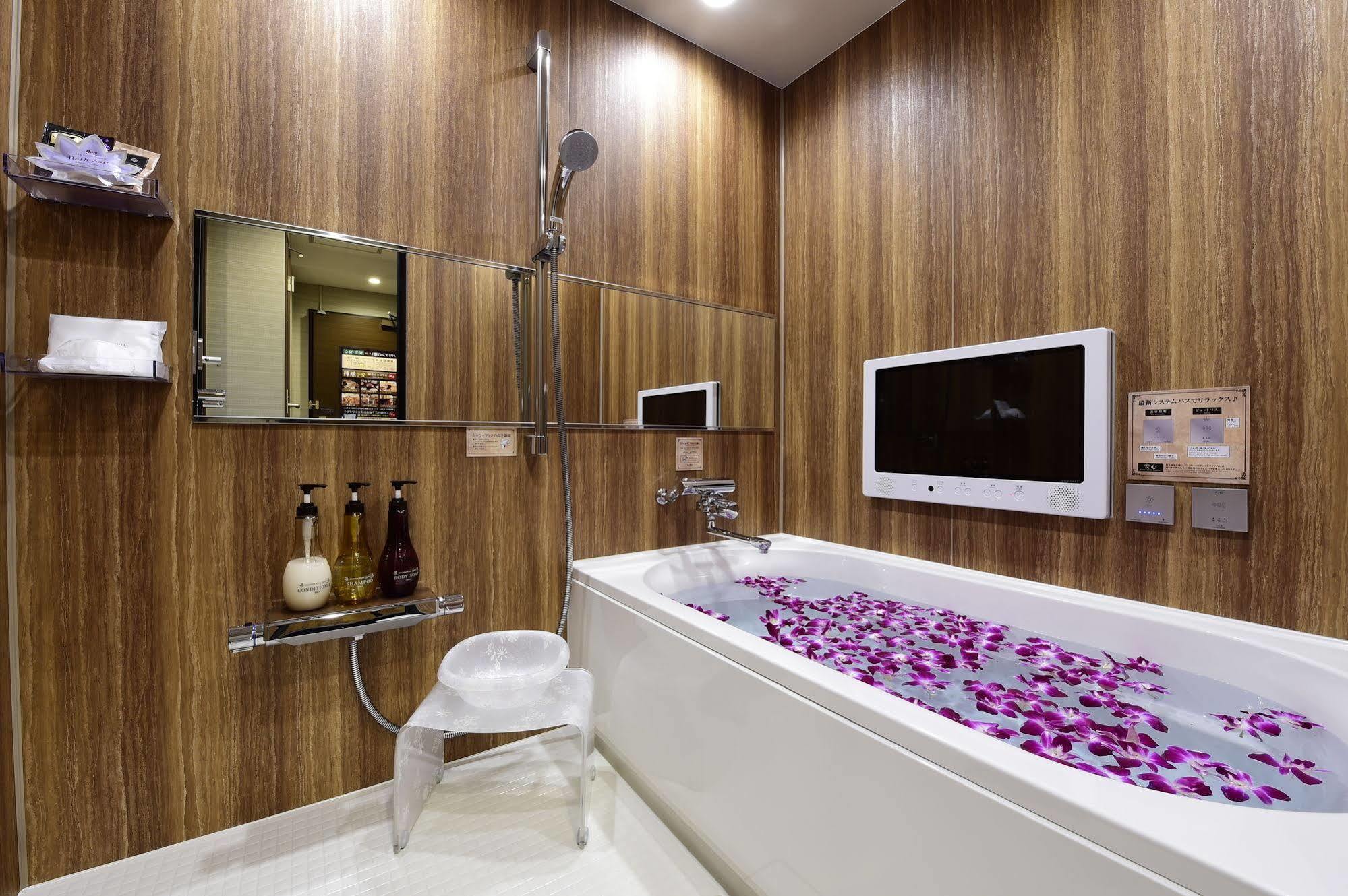 אוסקה Hotel Bali An Resort Shinsaibashi (Adults Only) מראה חיצוני תמונה