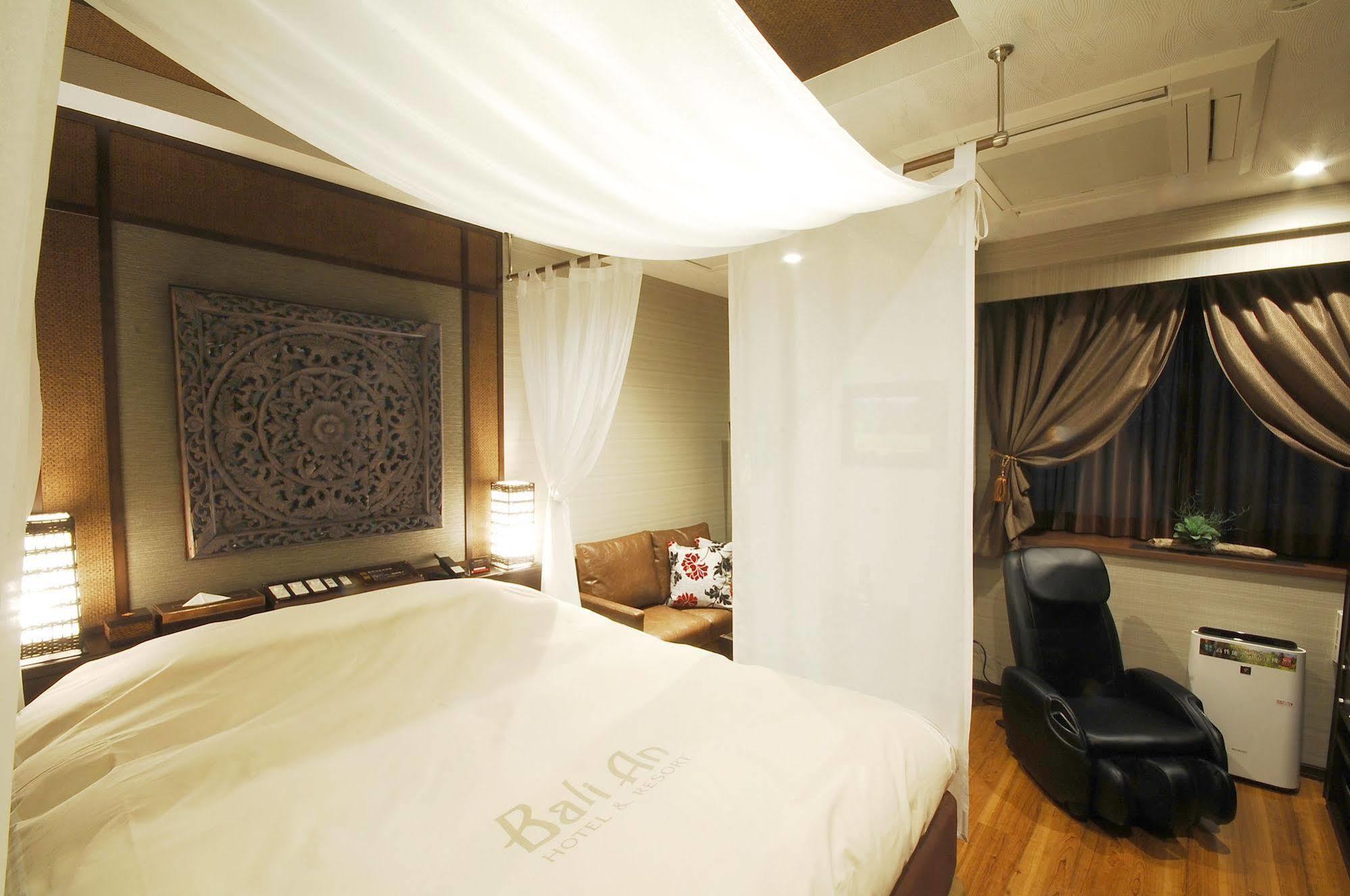 אוסקה Hotel Bali An Resort Shinsaibashi (Adults Only) מראה חיצוני תמונה